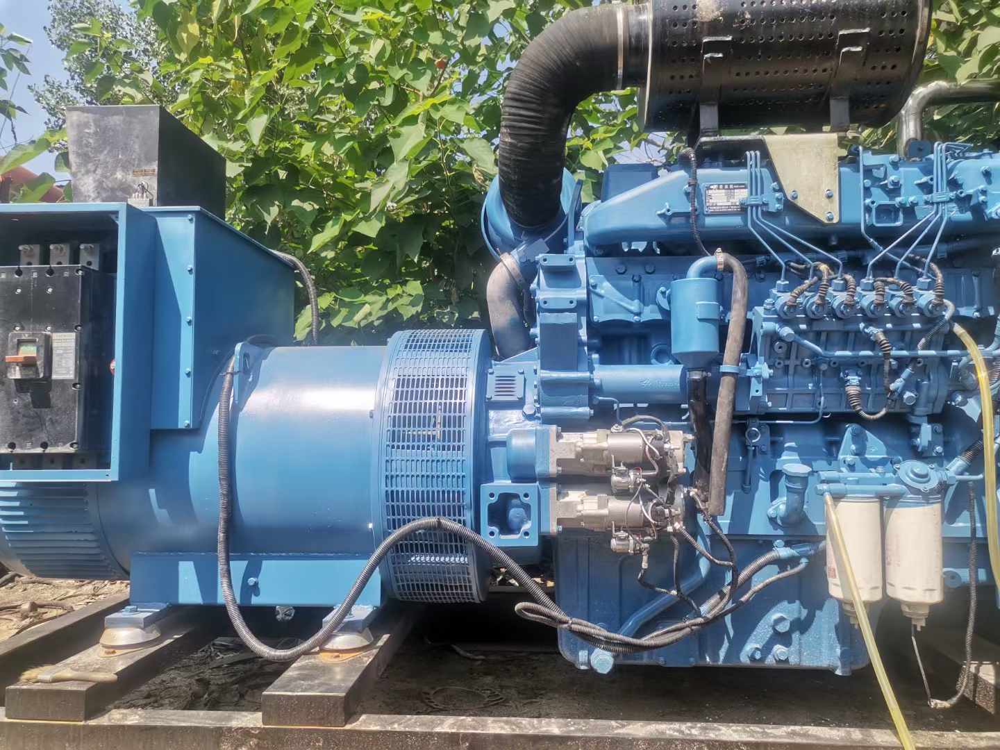 新化详细说明降低 800kW 柴油发电机输出电流波动的方法